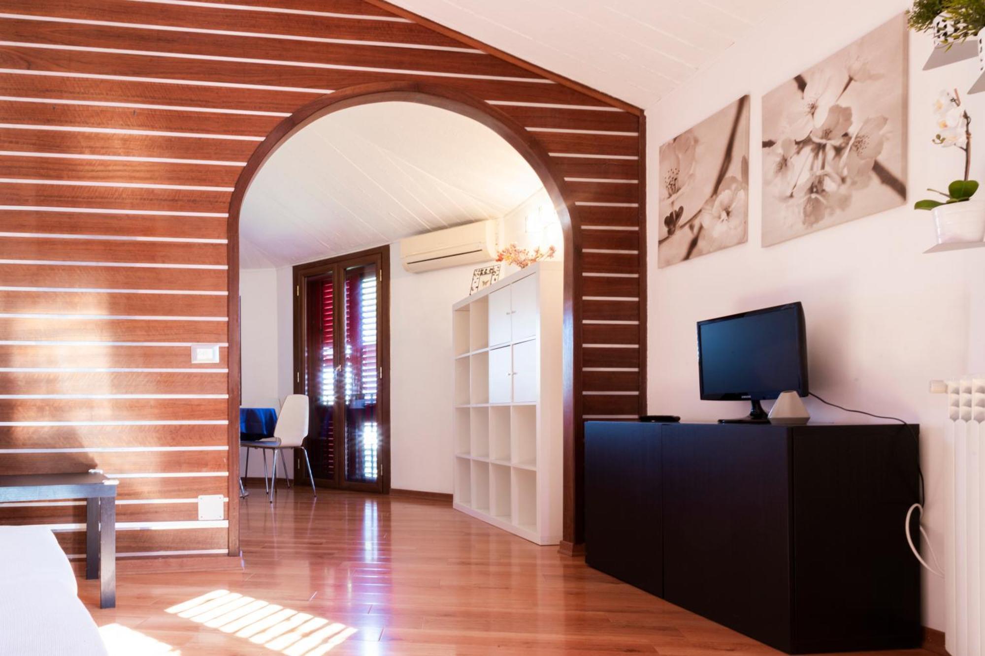 Magnolia Design * Aci Castello
